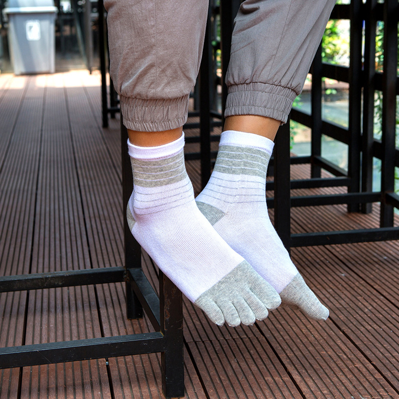 3/5 Pasang Kaus Kaki Pria Lima - Toe Sock Split ulasan dan harga